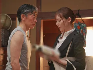 BUBB-131 Nữ sinh cầu thang: Tôi thích những bức ảnh chụp đùi và quần lót của những nữ sinh chân trần đang leo cầu thang
