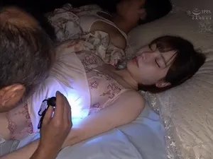 Làm liều hiếp dâm em bà xã khi bị phát hiện địt trộm và cái kết
